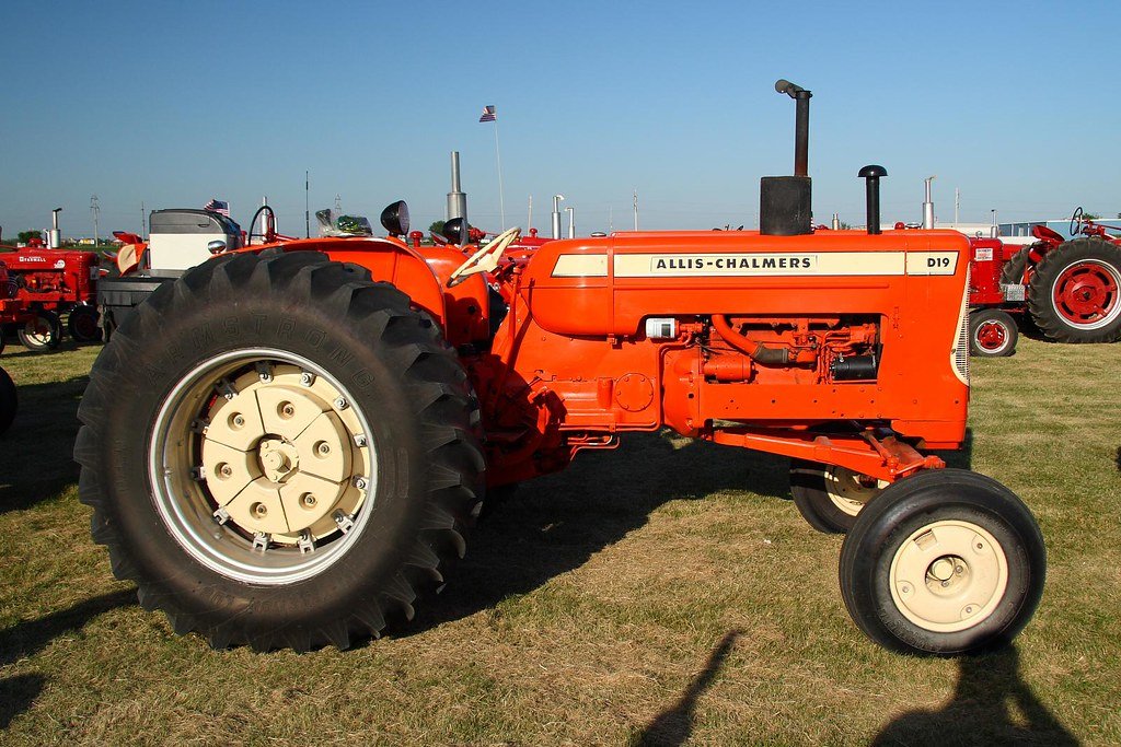 Tractor Allis Chalmers Model D19