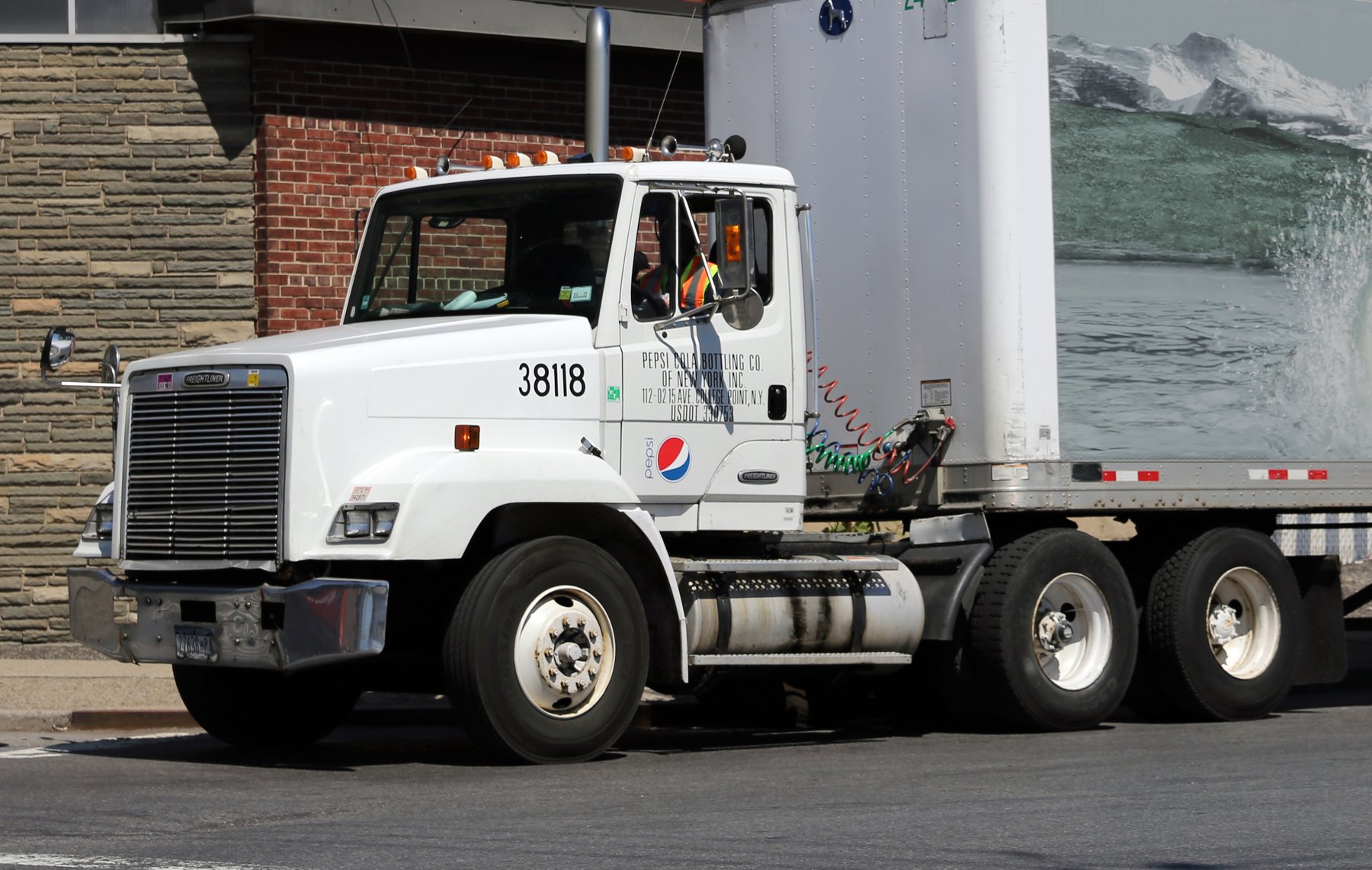 Freightliner FLC