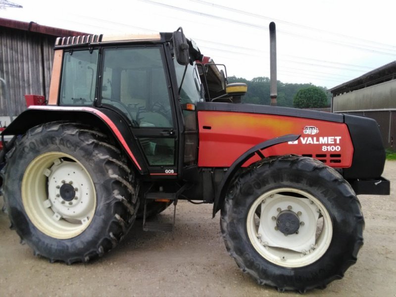Traktor Valmet 8100