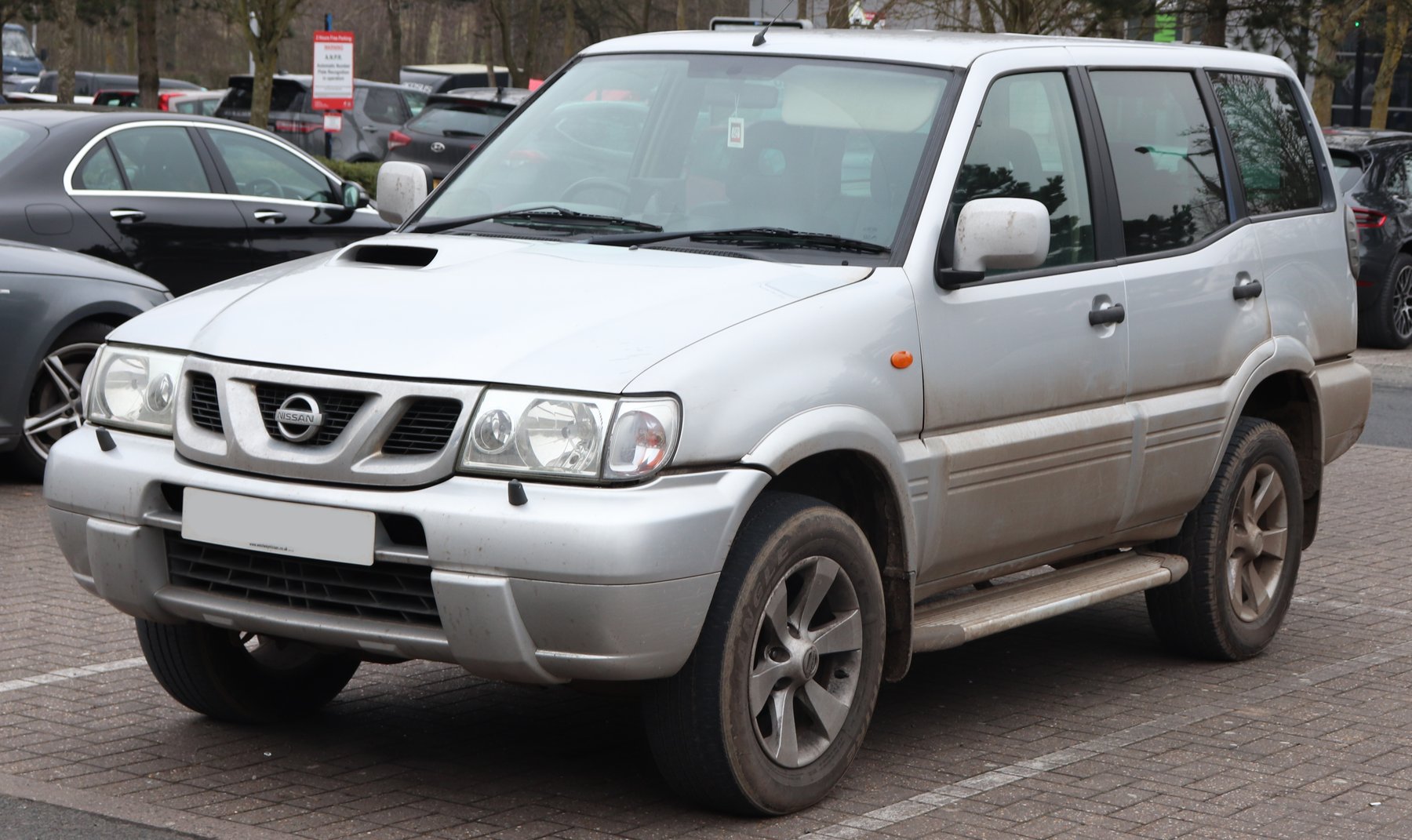 Van Nissan NISSAN TERRANO