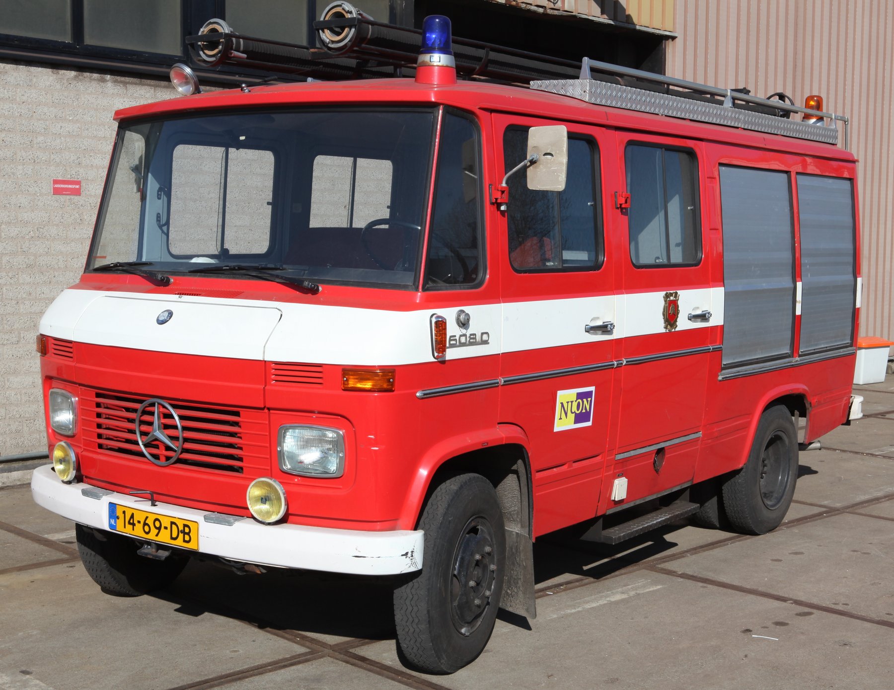 Truck Mercedes Benz 608 D