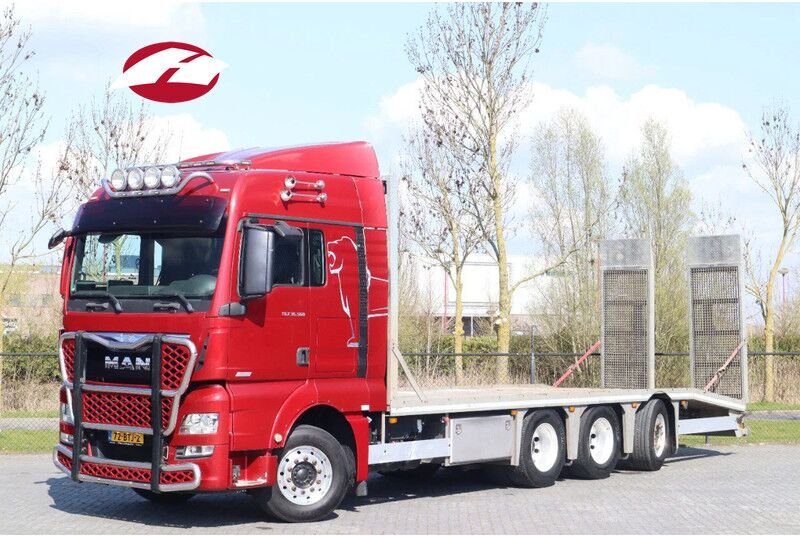 Truck MAN TGX 35.560