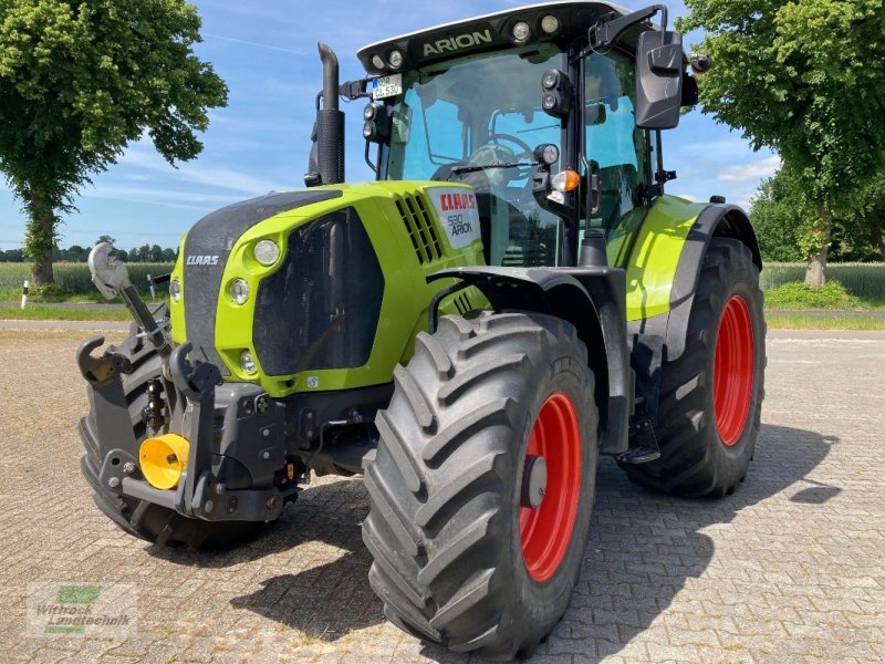 Tractor CLAAS Arion 530