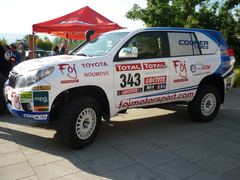 Toyota LAND CRUISER 150