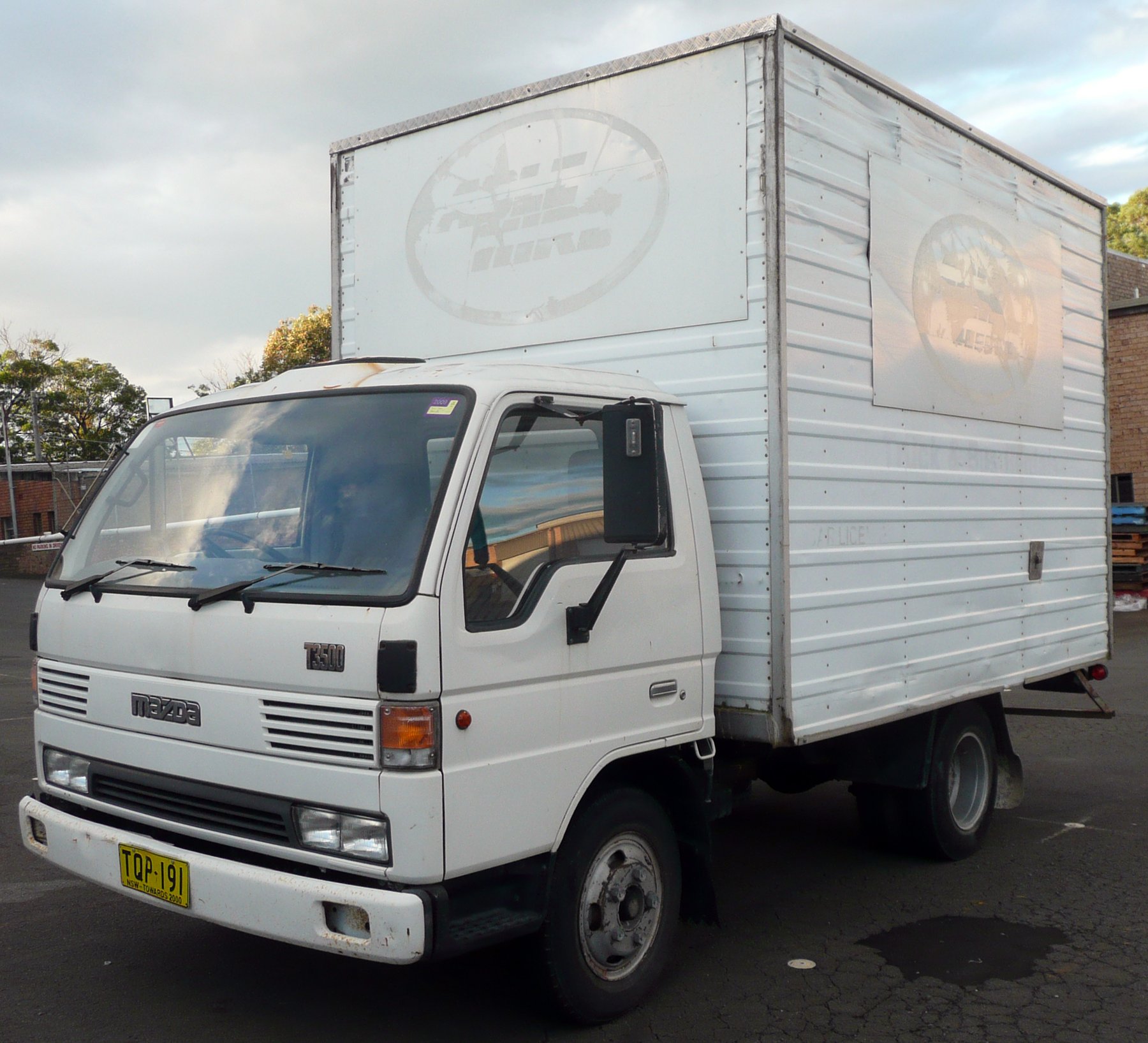 Van Apt MAZDA T3500 L58/35TREKKER