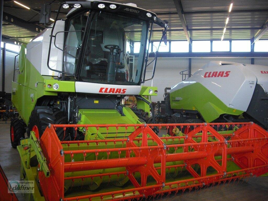 Harvester CLAAS Avero 240