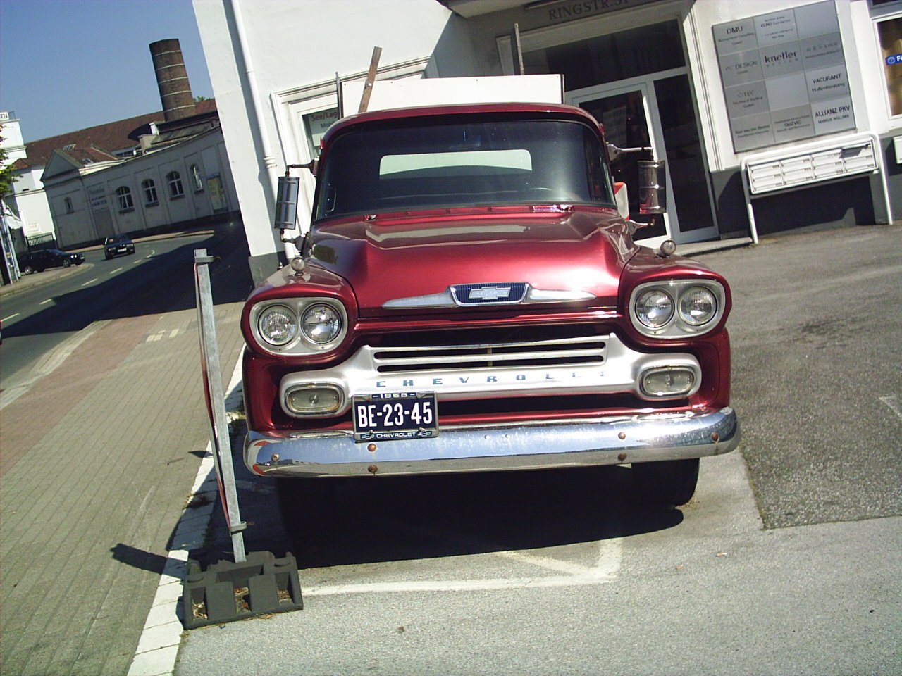 Transporter Chevrolet K2503 APACHE 20