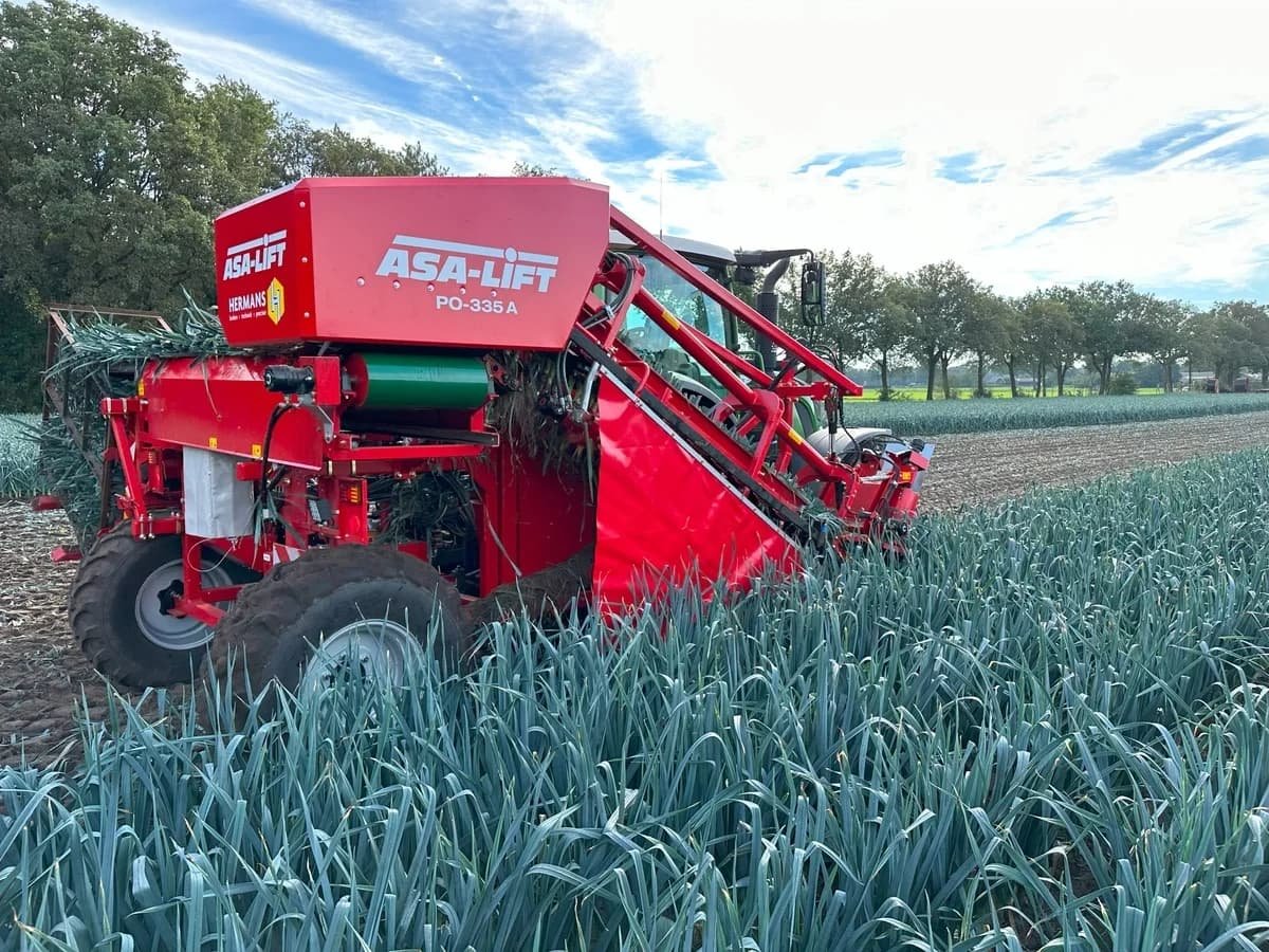 Harvester ASA-LIFT / GRIMME PO-335A