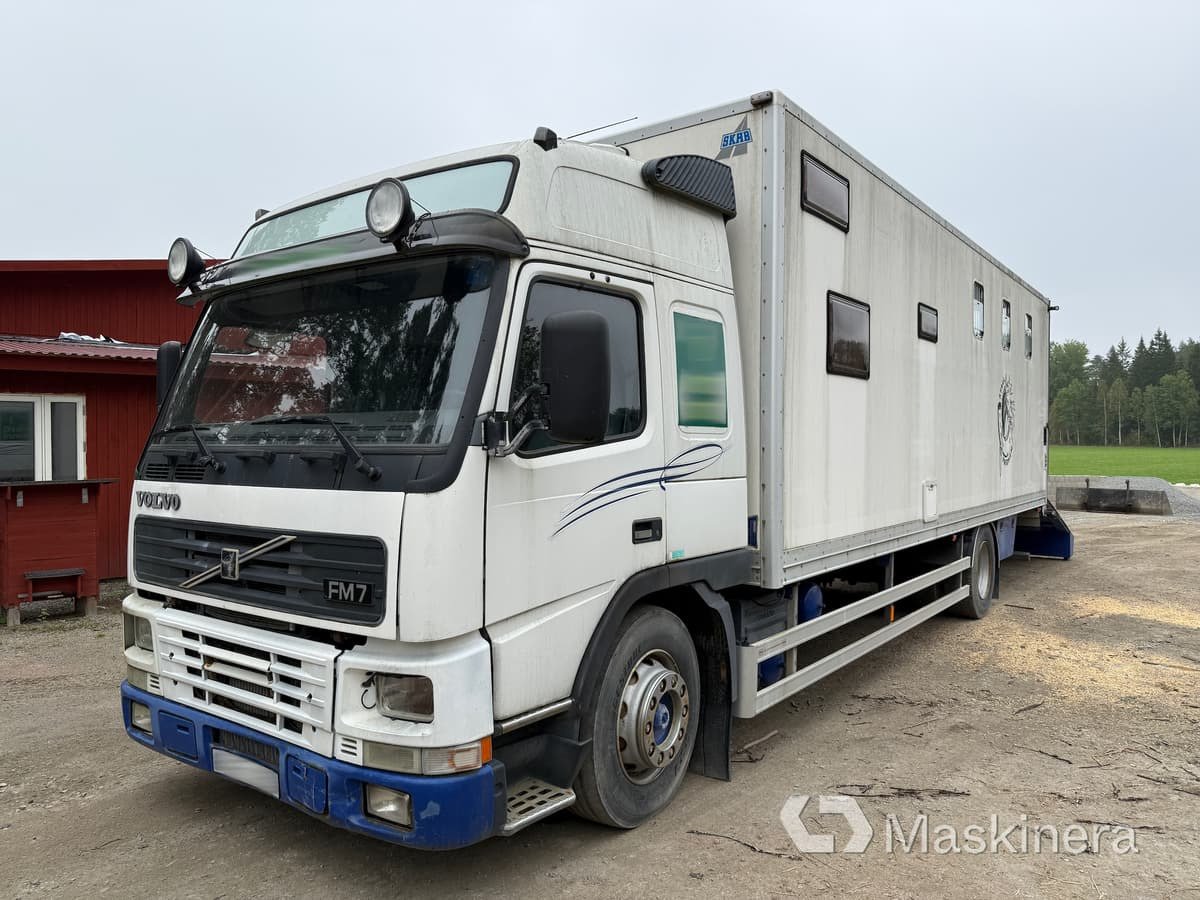 Truck Volvo FM7 42RB4X2