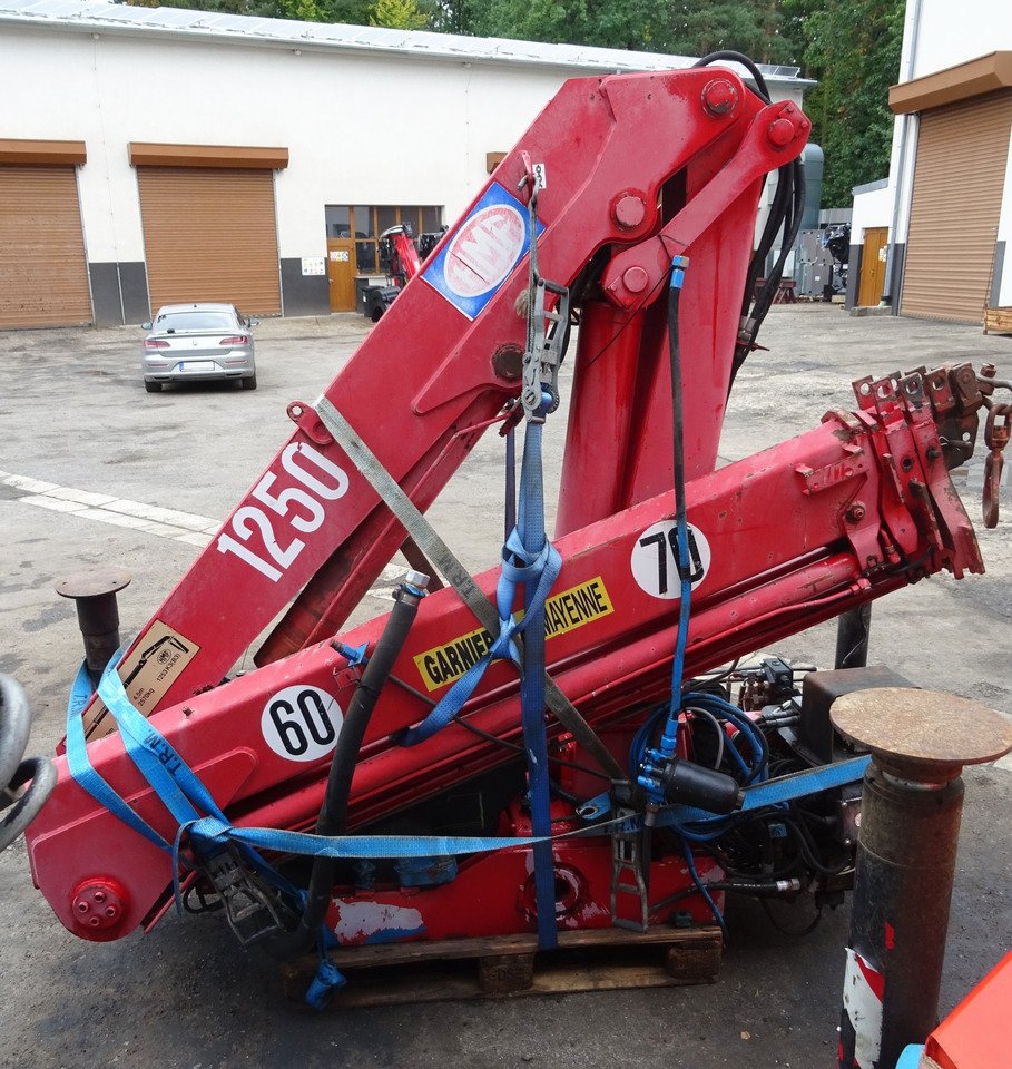 Waste handling HMF Loader crane