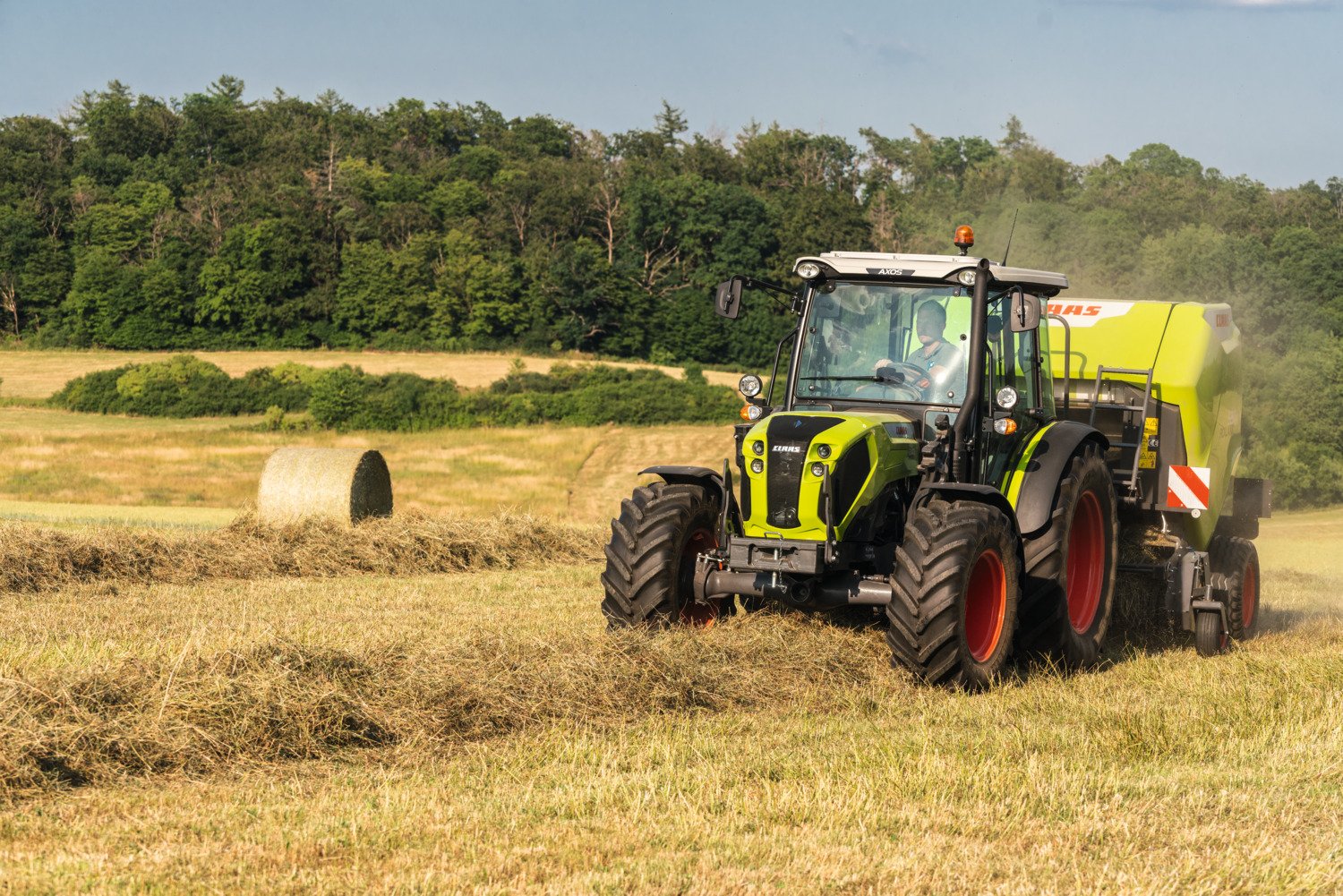 Tractor CLAAS AXOS 3.105