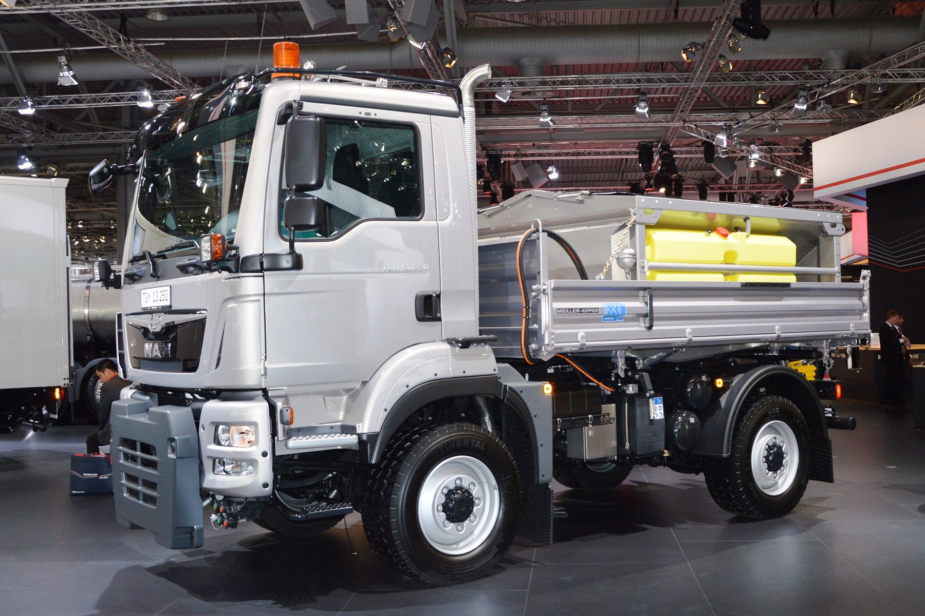 Truck MAN TGM 13.250 4X4 BL/3950