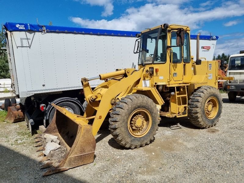 Radlader Caterpillar 916