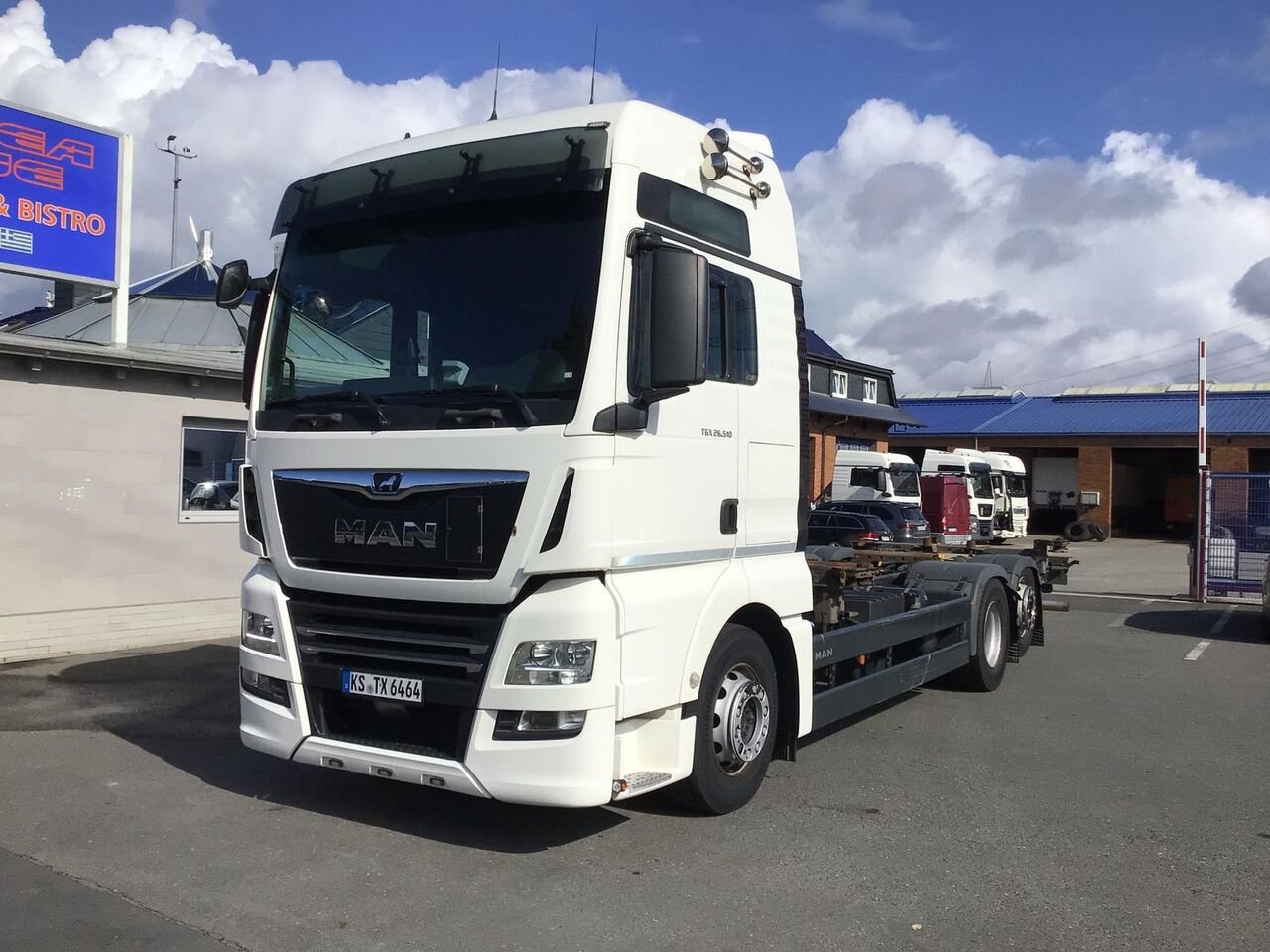 MAN 270