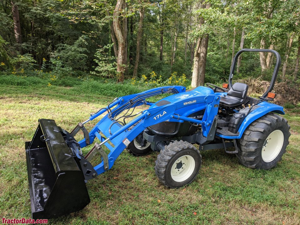 Traktor New Holland TC35 4WD