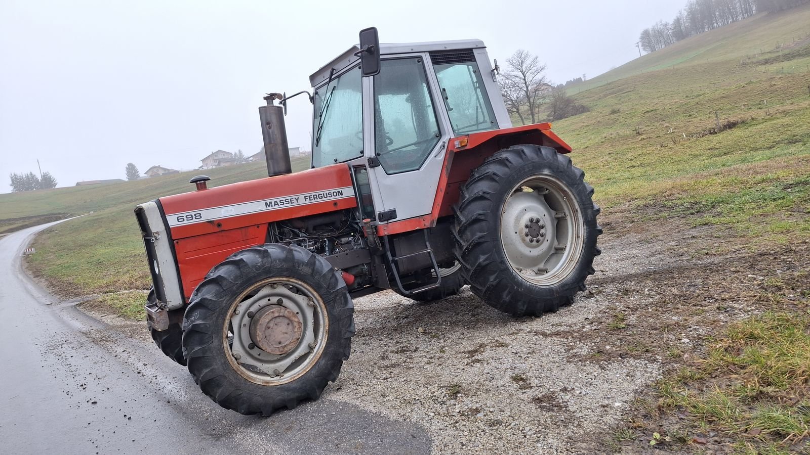 Tractor Massey Ferguson MF 698 Turbo
