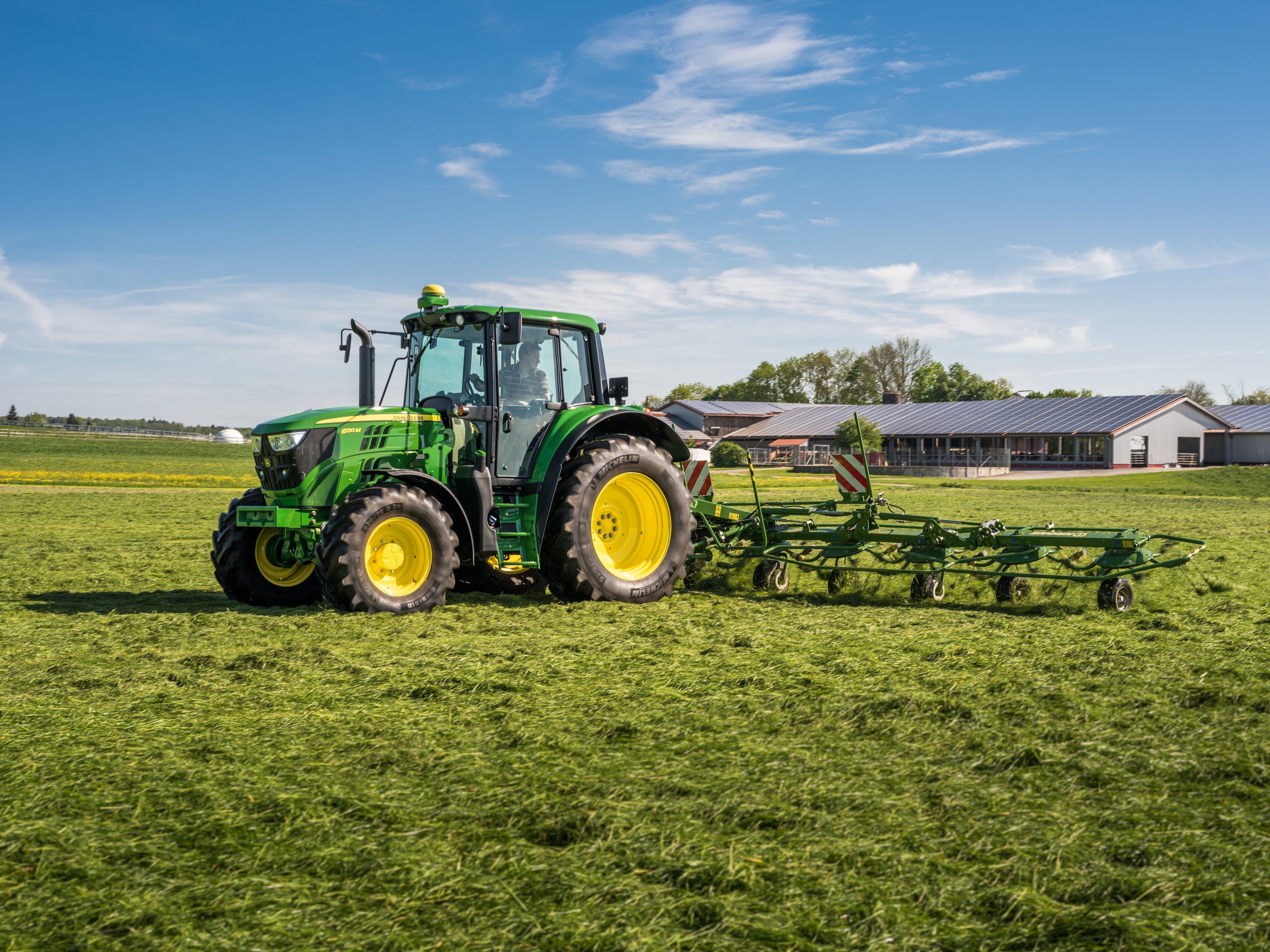 Traktor John Deere 6130