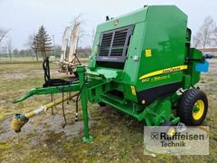 John Deere 842