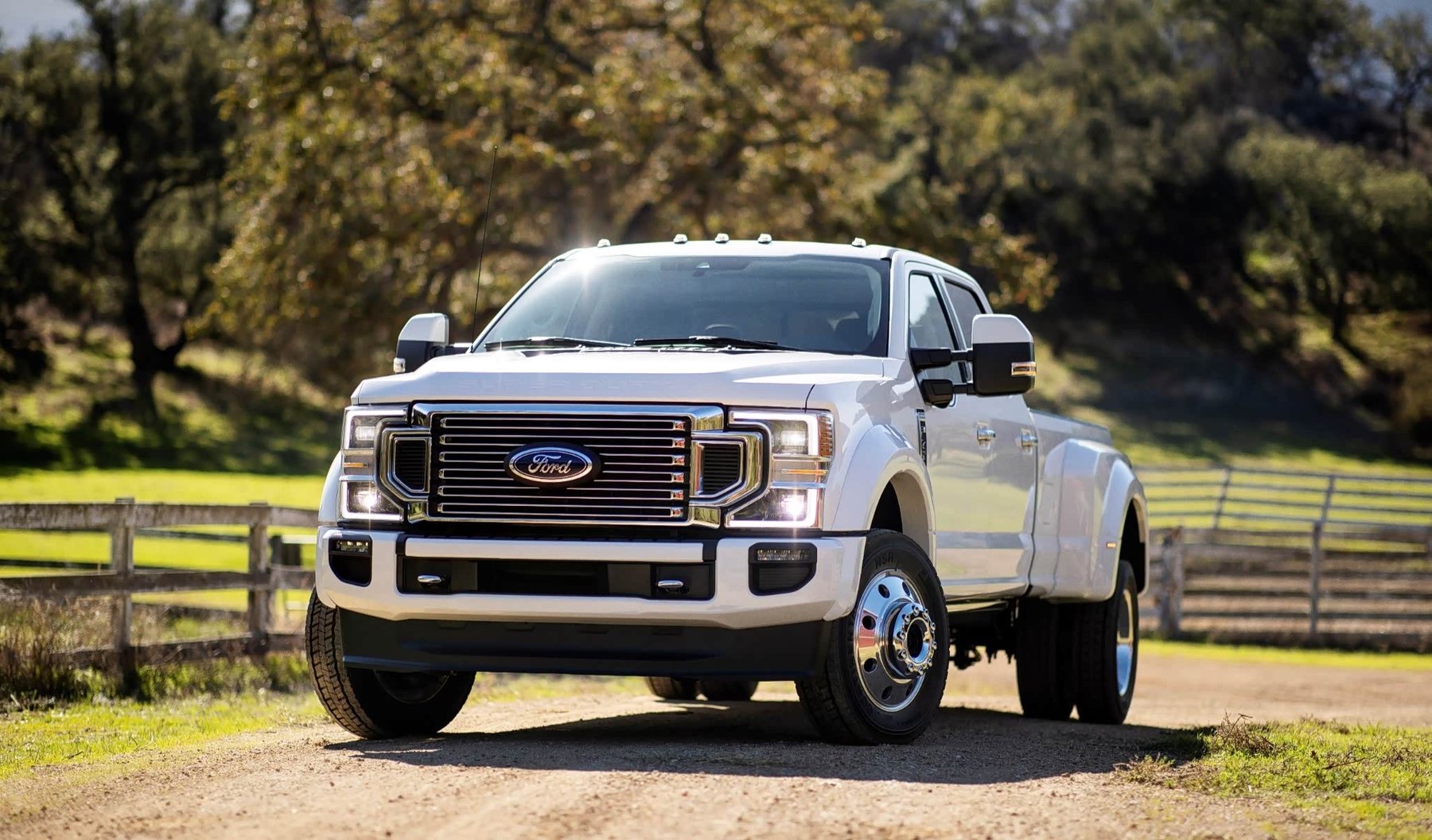 Truck Ford 6.4 L -V8