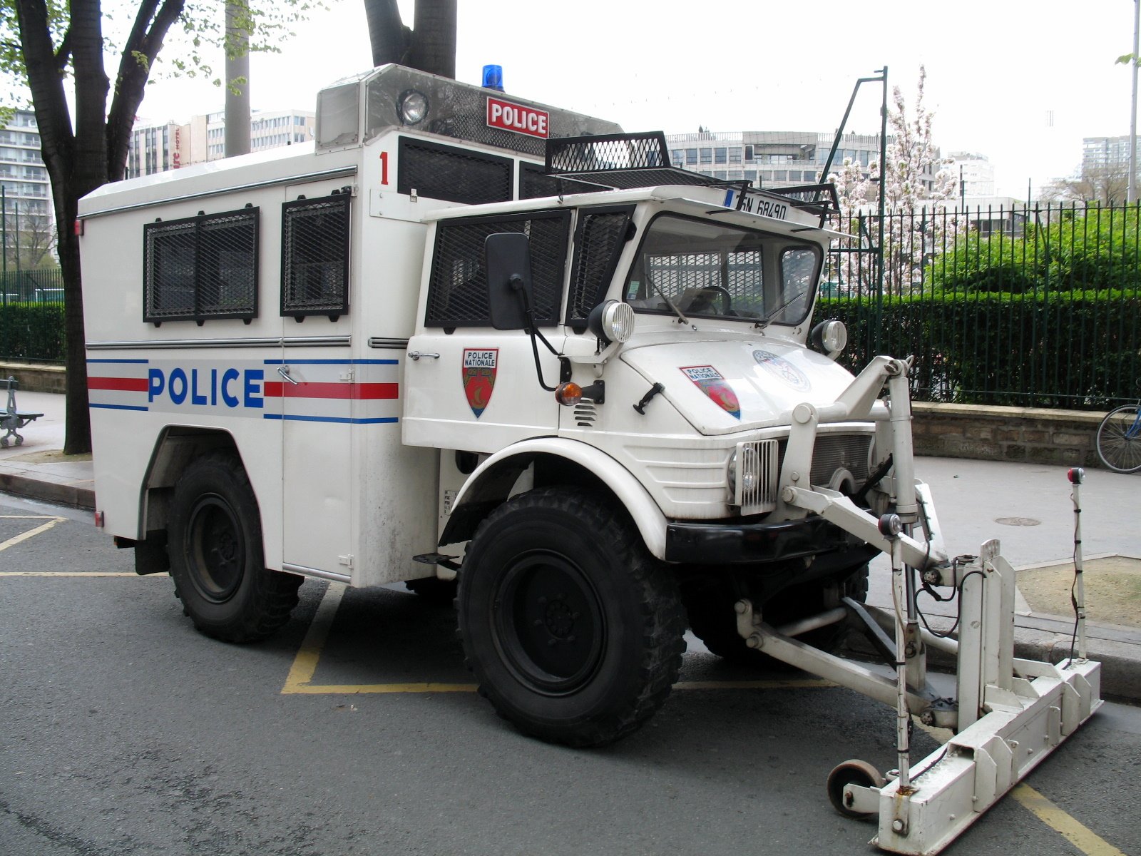 Truck Mercedes Benz UNIMOG 416