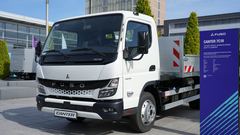 Mitsubishi Fuso Canter 7C18