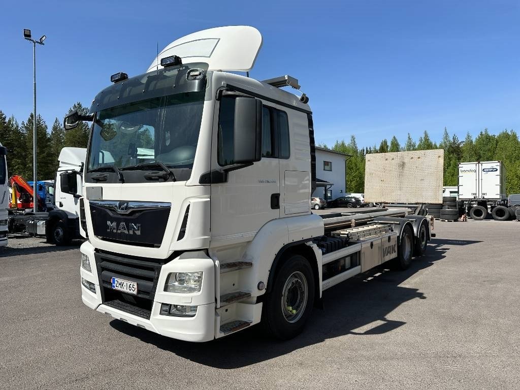 Truck MAN TGS 26.500 6X2/4 BLS