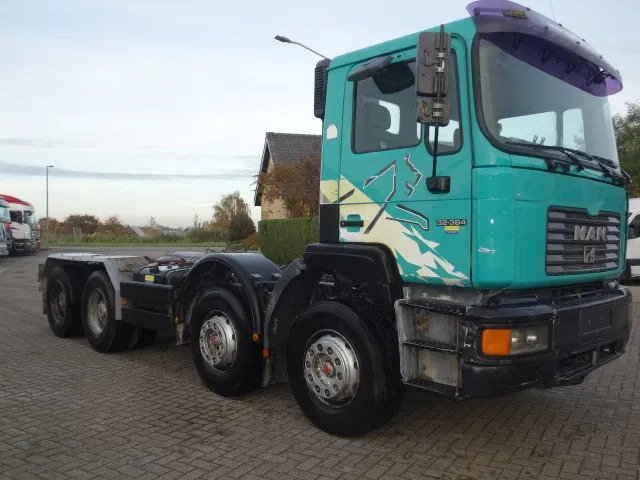 Truck MAN 32.364-8X4/150+260+135