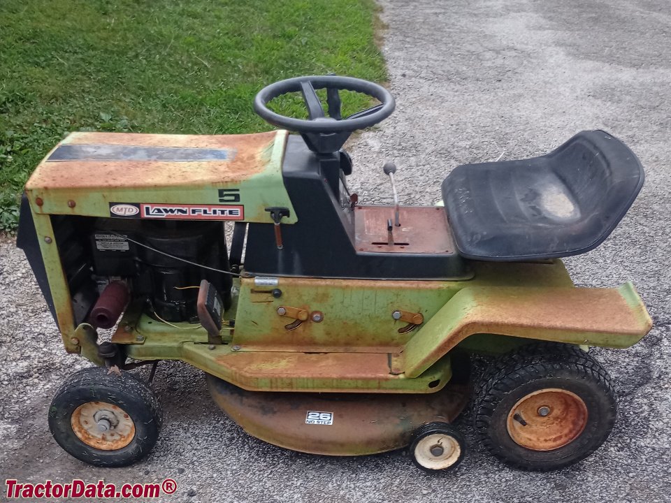 Ride-on mowers MTD 50669 (132-451F382) - MTD Lawn Tractor