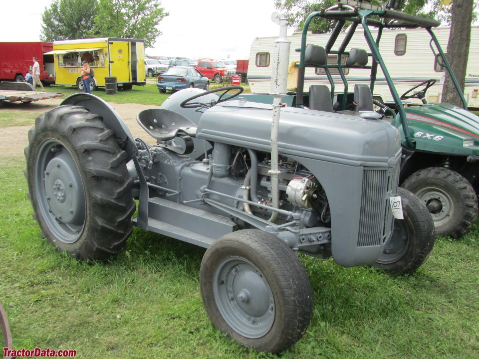 Tractor Ford 9 N