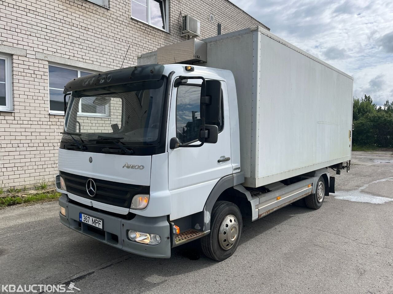 Truck Mercedes Benz 1422 L