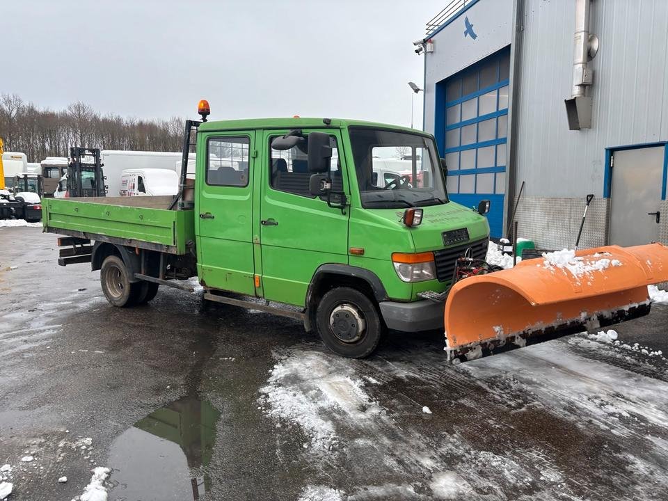 Truck Mercedes Benz 512D