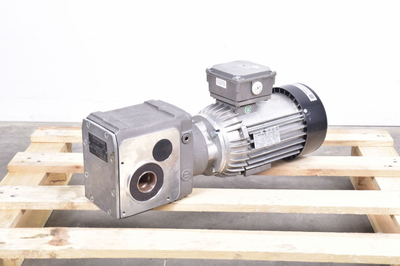 Electric motor Remx IE2100L-28-2