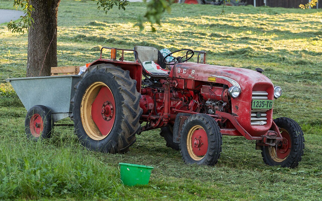 Traktor Bucher Guyer 4000
