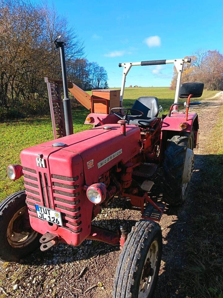 Tractor McCormick D-326