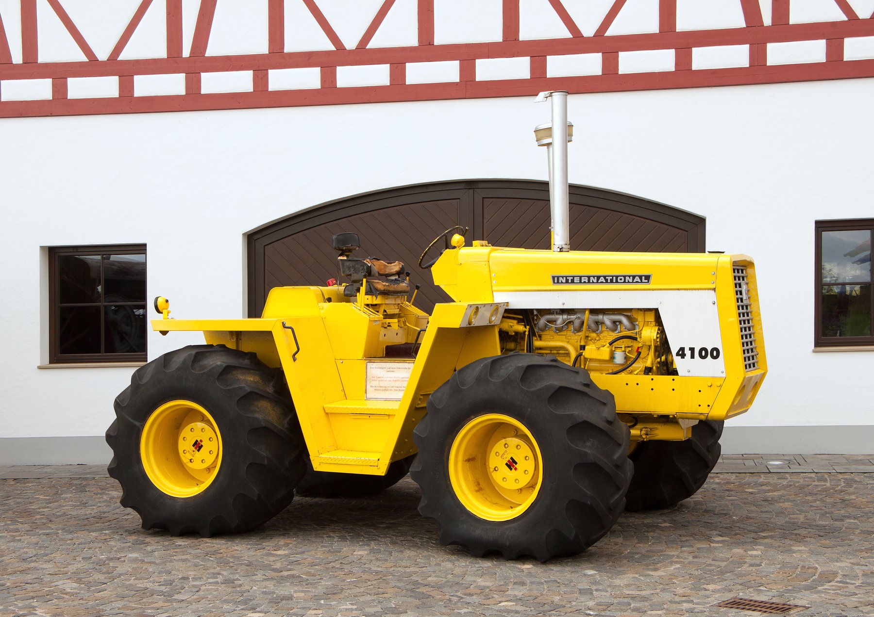 Tractor International Harvester 4100