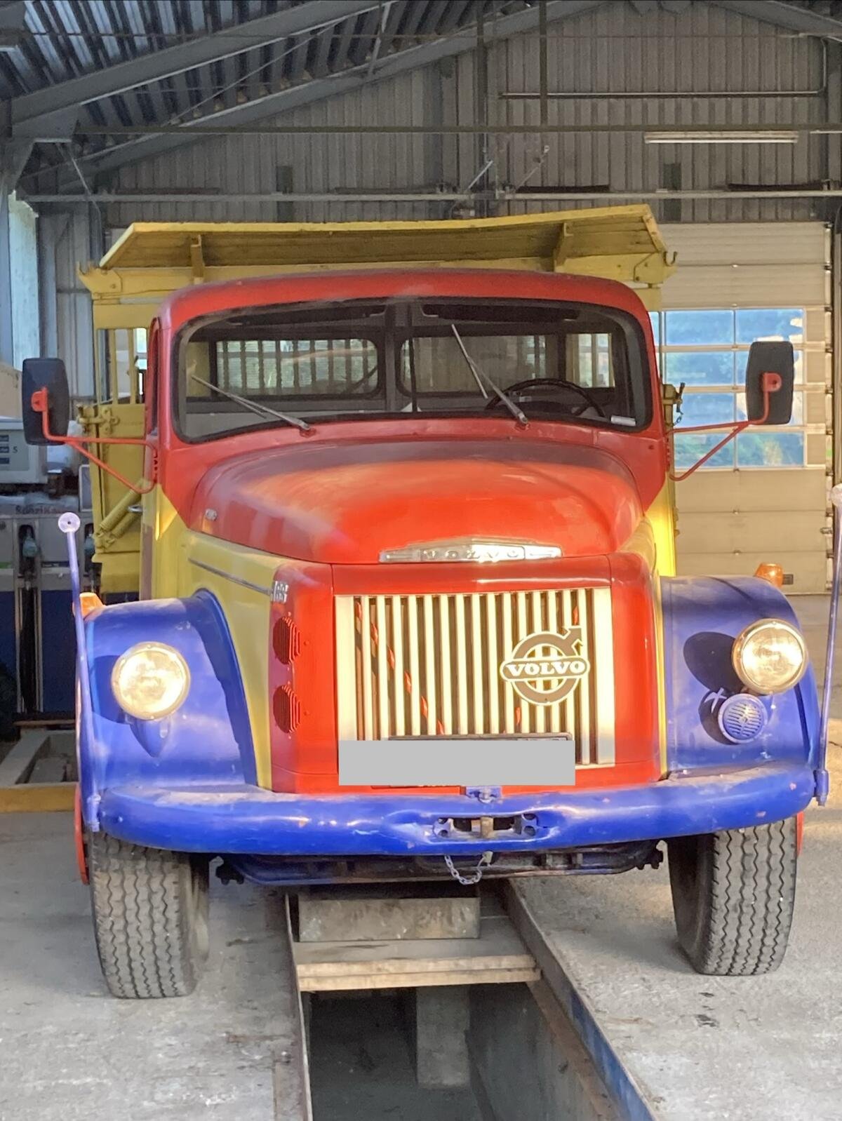 Truck Volvo VOLVO N88-48s