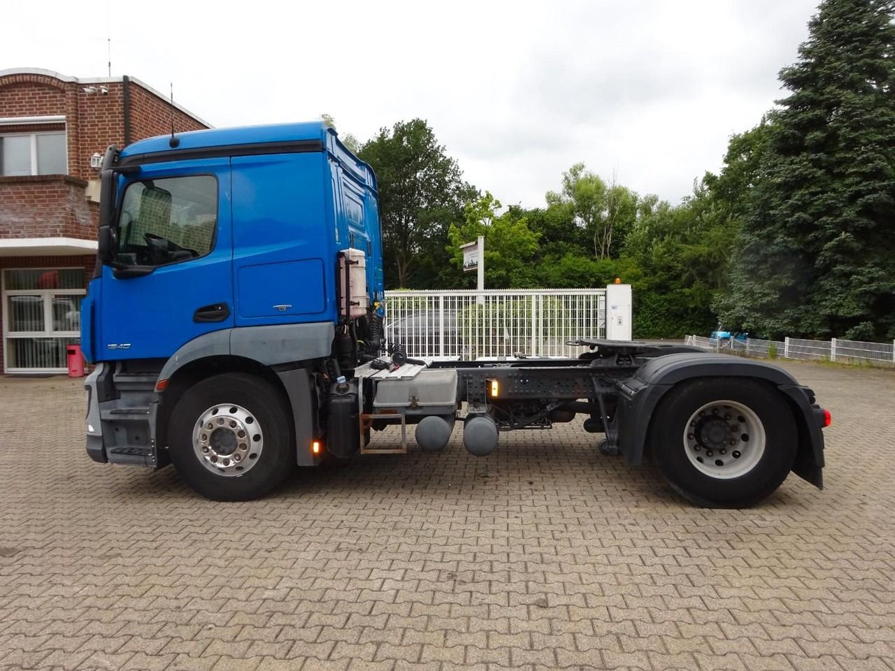 Truck Mercedes Benz 1840 L-95003/480