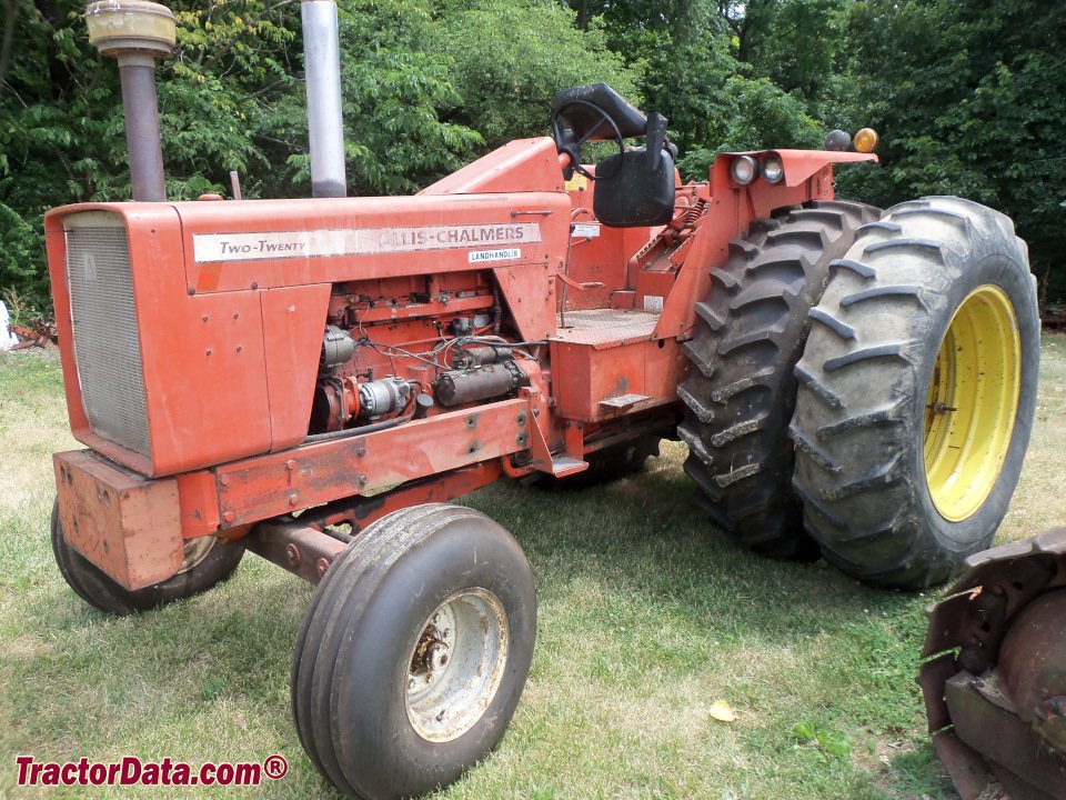 Tractor Allis Gleaner Corporation DT-220 A