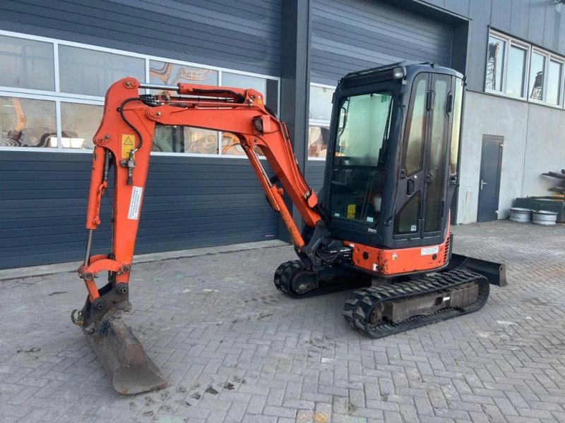 Hitachi ZX22U-2