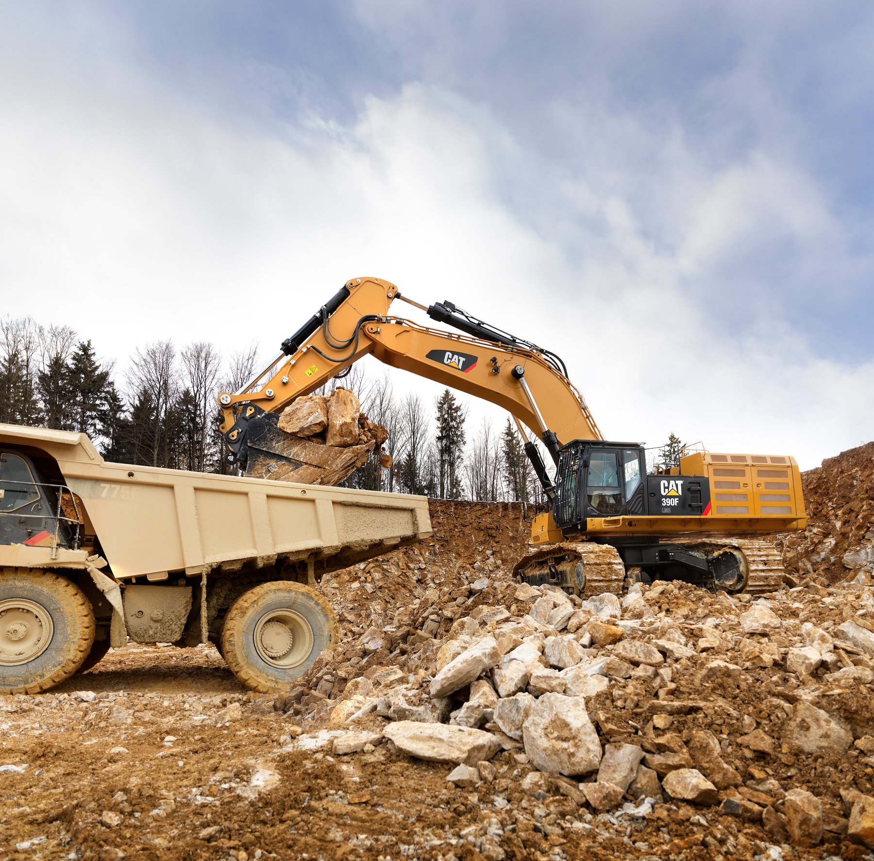 Excavator Caterpillar 390F L