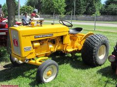 International Harvester International 2404 constuction