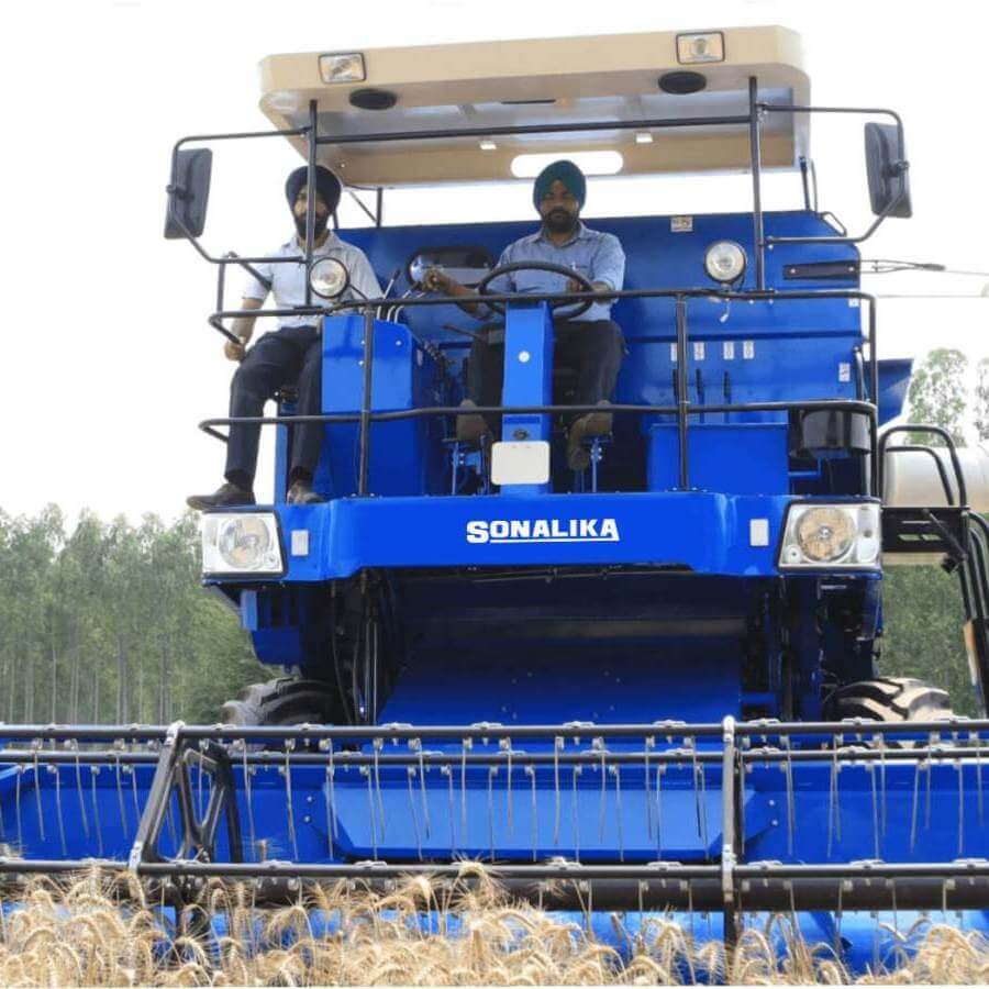 Harvester Sonalika Self Propelled combine