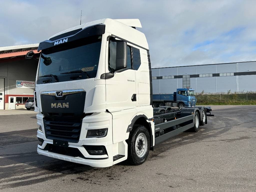 Truck MAN 26.510 6x2-4 LL / 5900