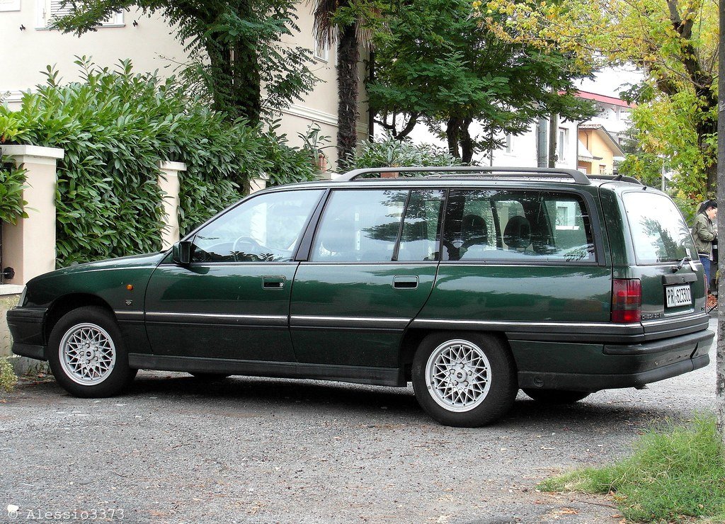 Transporter Opel OMEGA 2.0SE