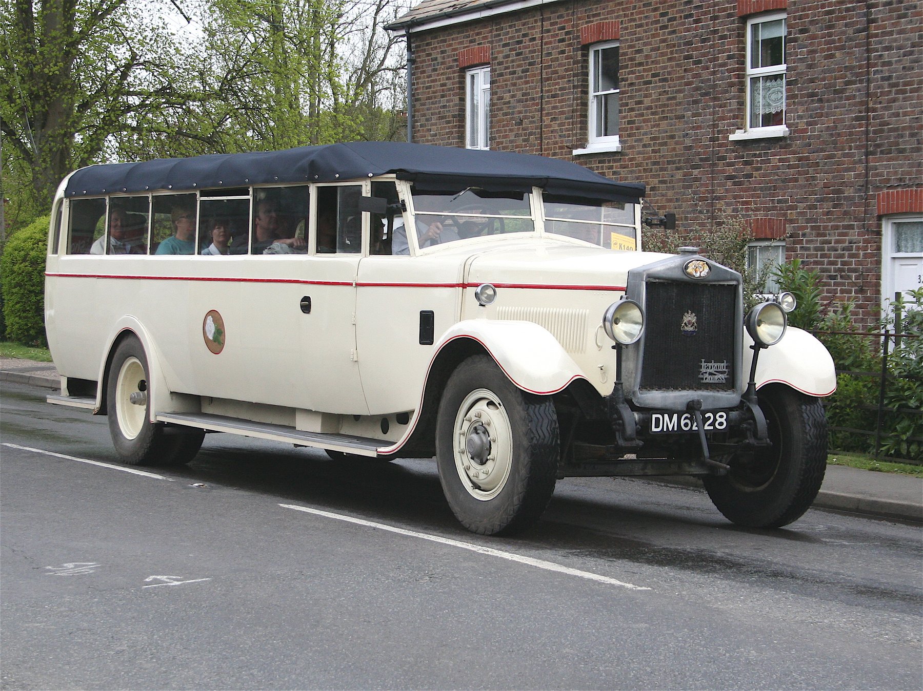 Buses & coaches Leyland Lioness
