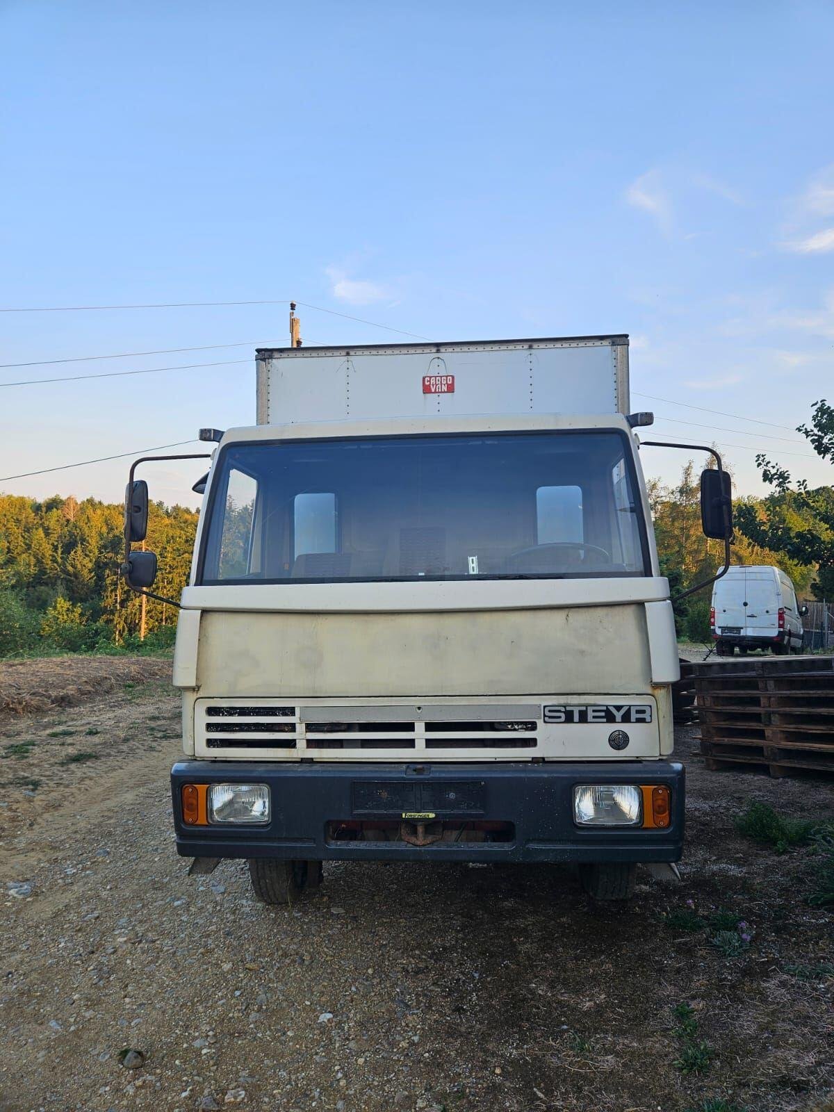 Truck Steyr 8S14/P33/4X2