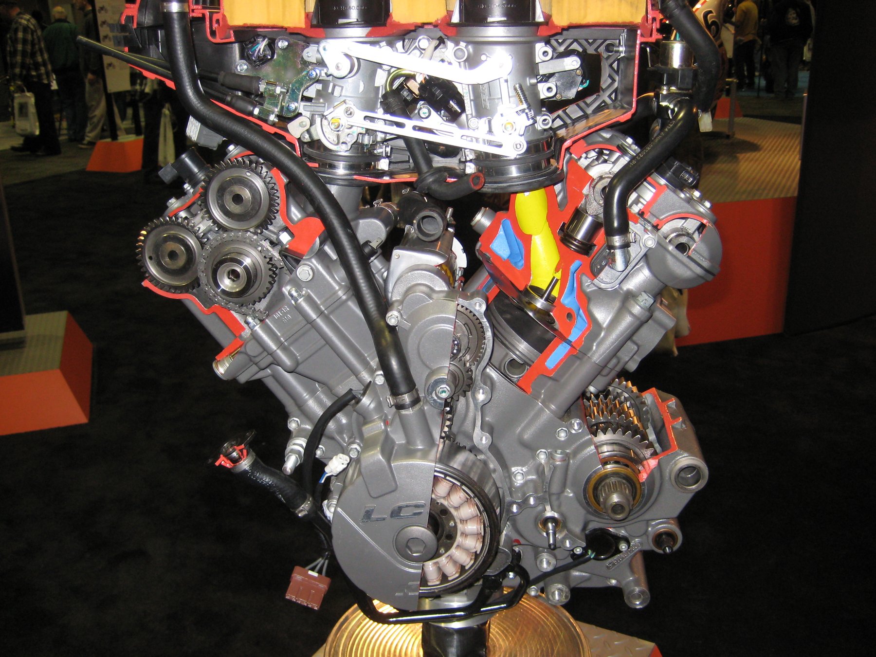 Heavy-duty on-road engines Parnell Usa LC8