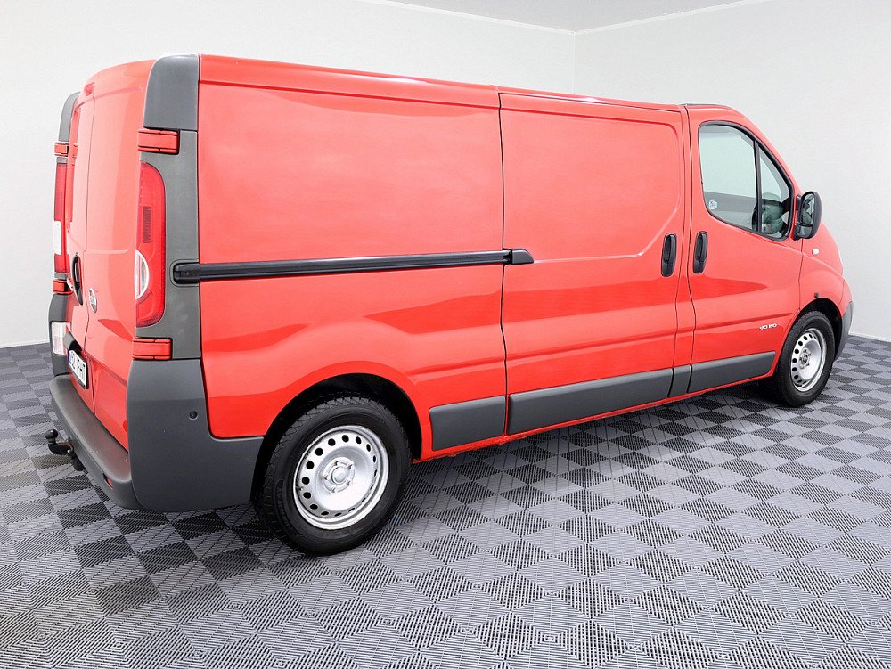Van Nissan 1000 L1H1 2,5 DCI 107KW E4 DC