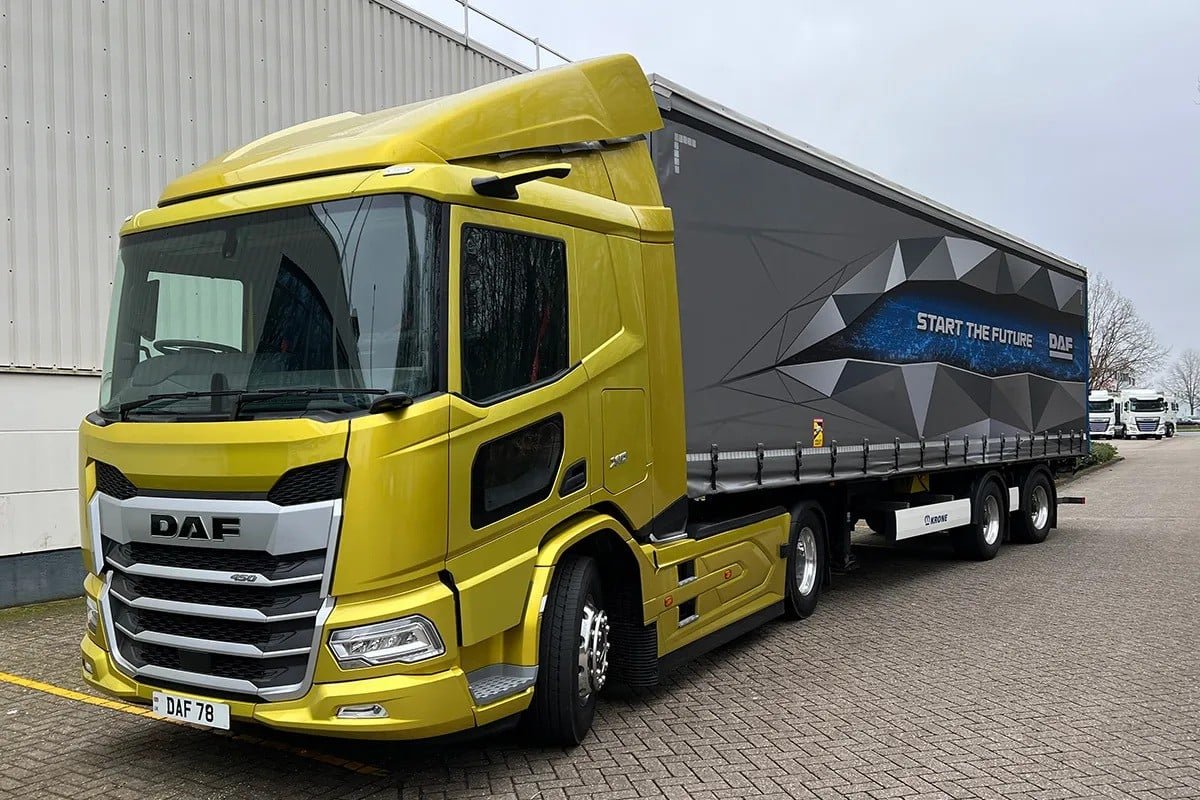 DAF FAS 3303 DKX 447
