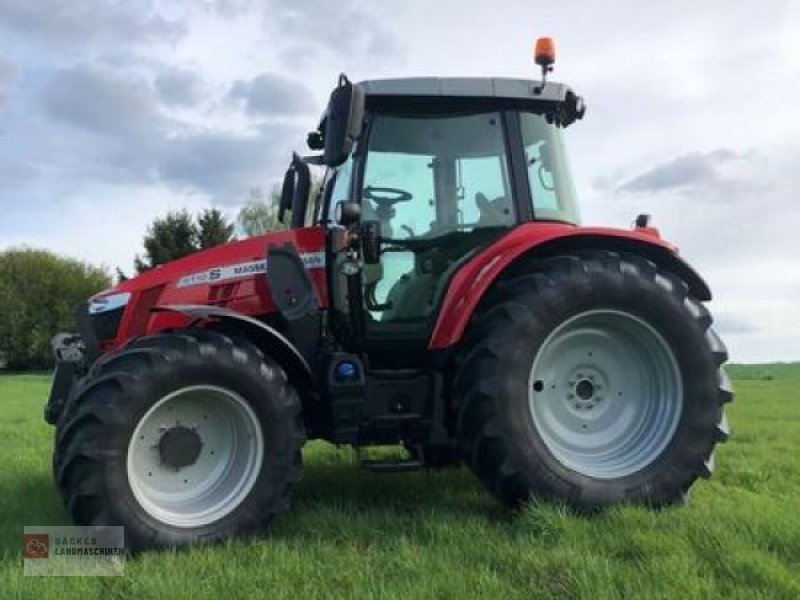 Tractor AGCO Massey Ferguson MF 5713